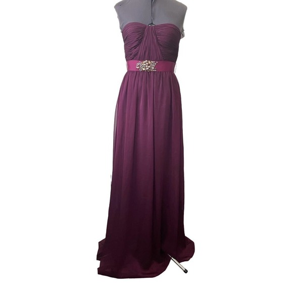 Adrianna Papell Burgundy Chiffon Maxi Gown with Beaded Belt Sash, Size 4 🗣 - Picture 2 of 9